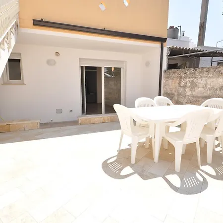 App. Fersini Apartman *